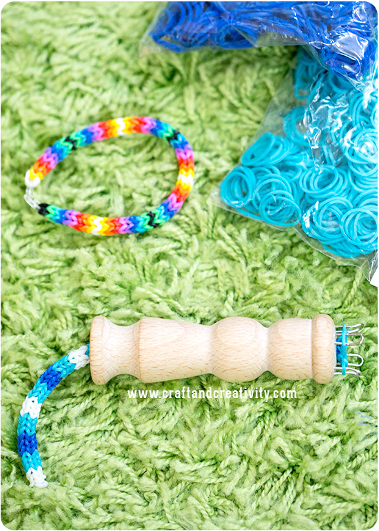 Braccialetti elastici loom bands con il tricotin tutorial