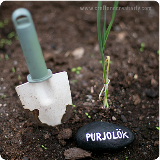 Pebble plant markers - by Craft & Creativity