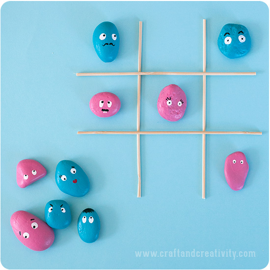 Tic tac toe with pebbles - by Craft & Creativity